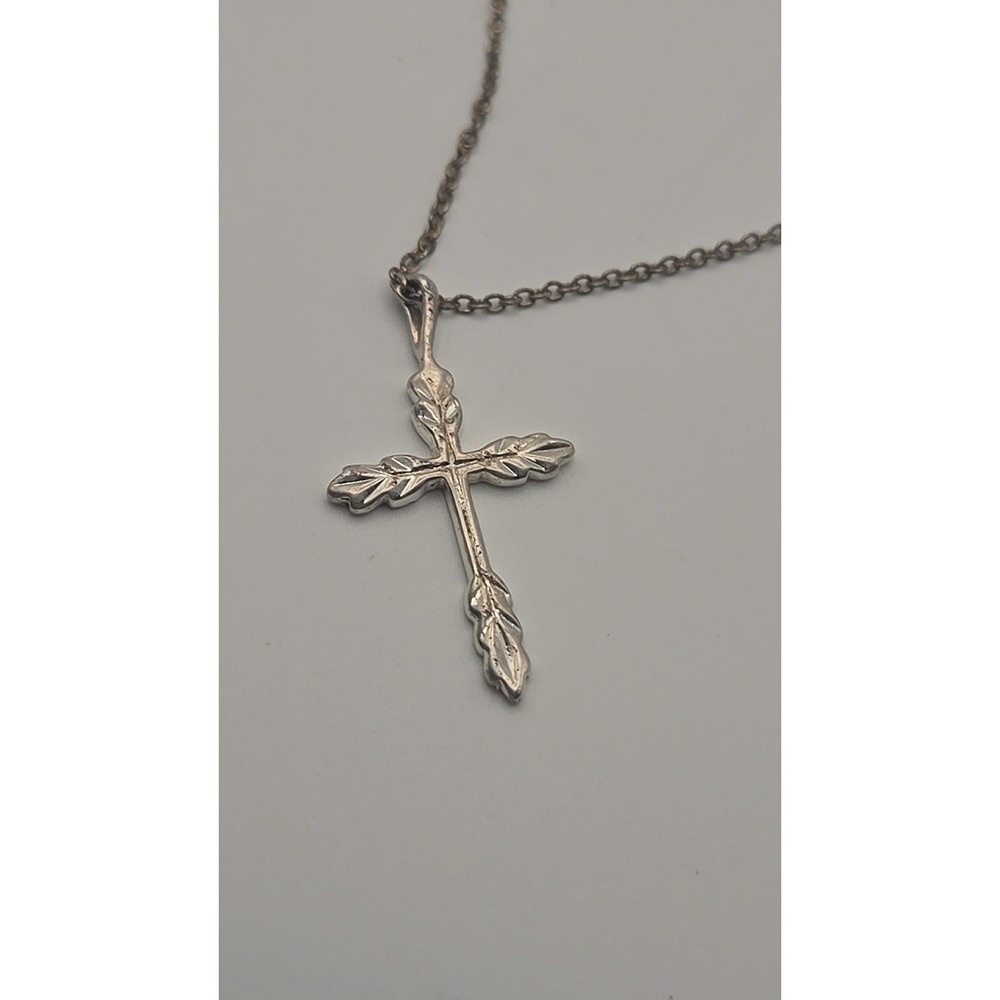 Sterling Silver 925 Leaf Textured Cross Pendant Necklace Cable Chain